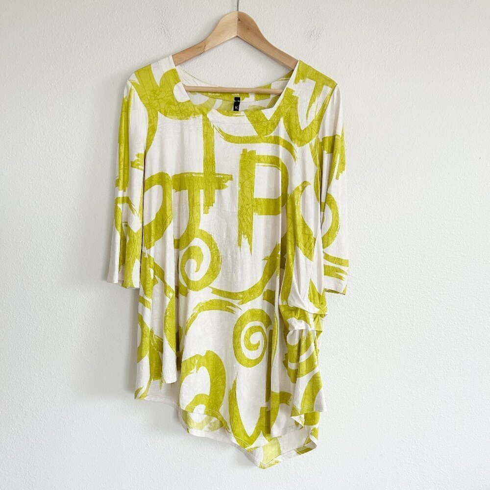 IC By Connie K Shirt Lime Green Abstract Print Crinkle Tunic Top Asymmetric